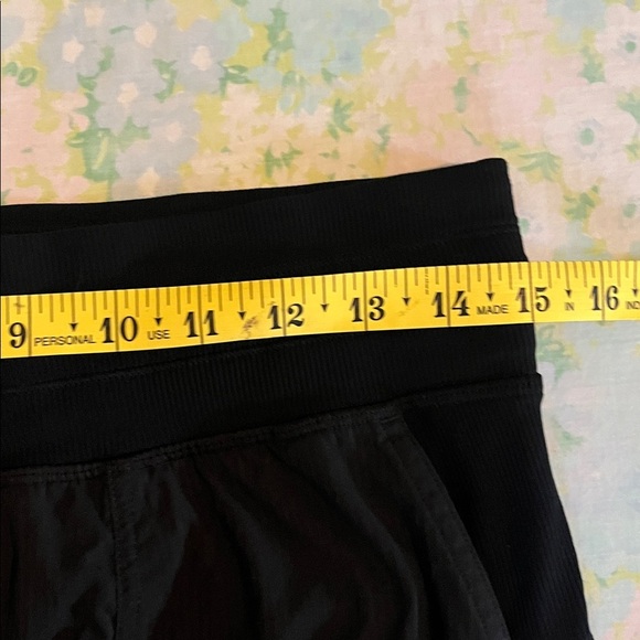 Lululemon | 2024 Dance Studio Mid-Rise Jogger Full Length Black Size 6 Yoga - Picture 13 of 15